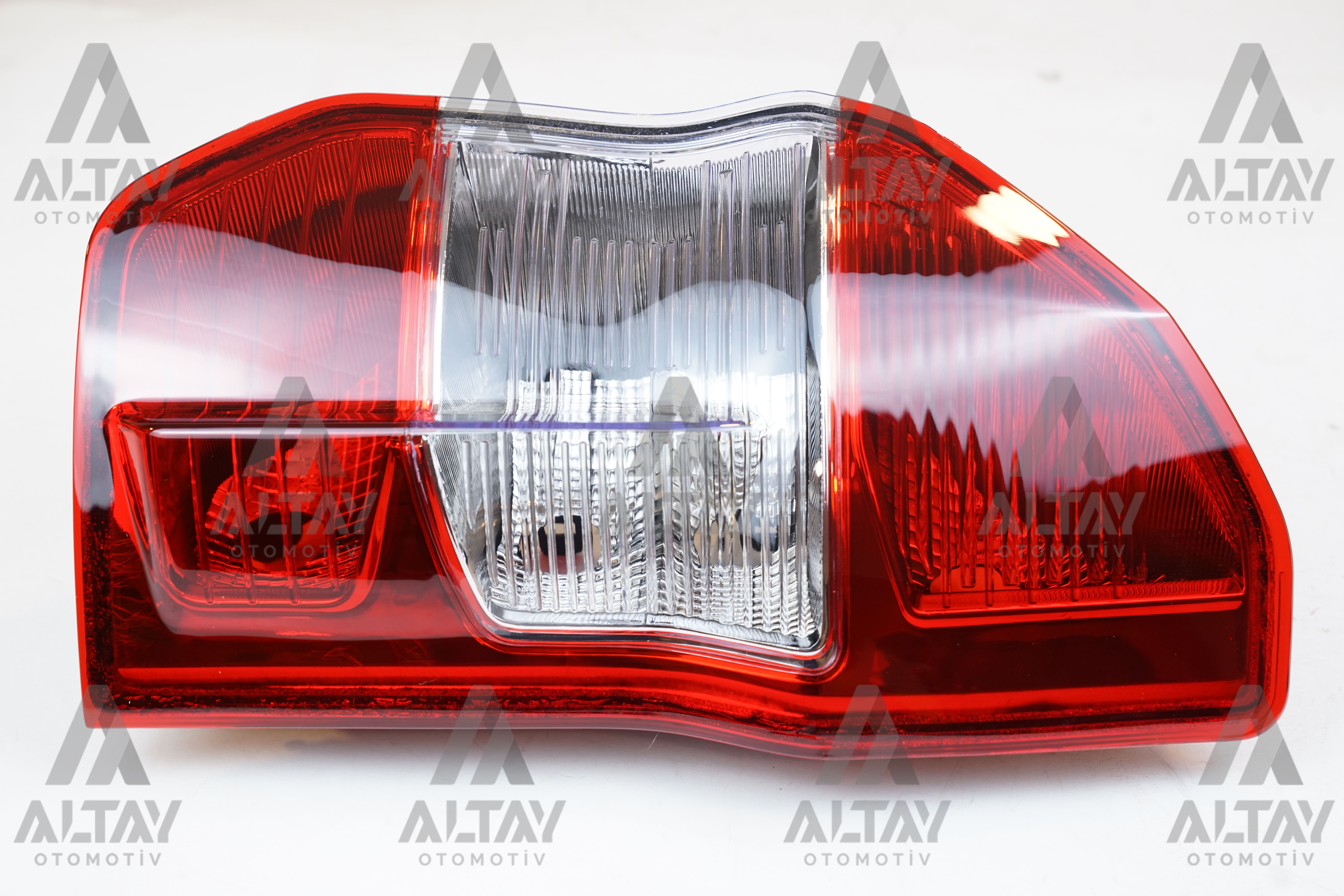 Ford Courier Sağ Aydınlatma 2014-